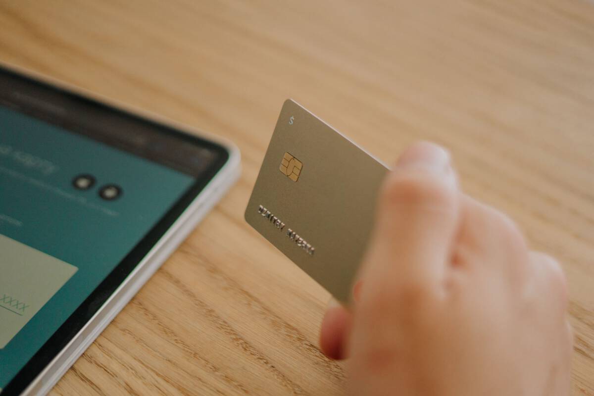 ¿Es seguro solicitar una tarjeta de crédito online? Lo que debes saber