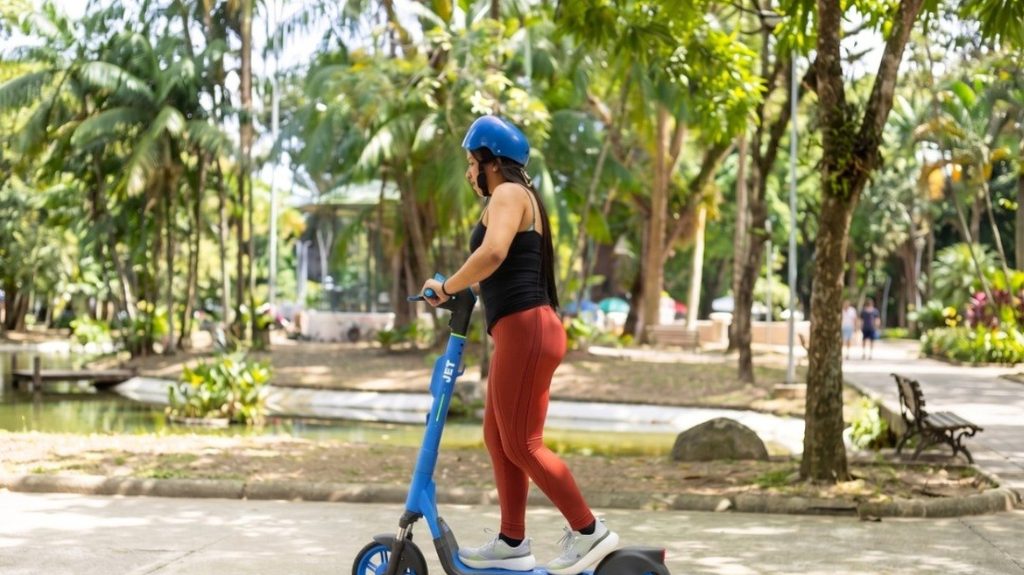 EN LA SEMANA MUNDIAL SIN AUTO, JET REAFIRMA SU COMPROMISO CON LA…