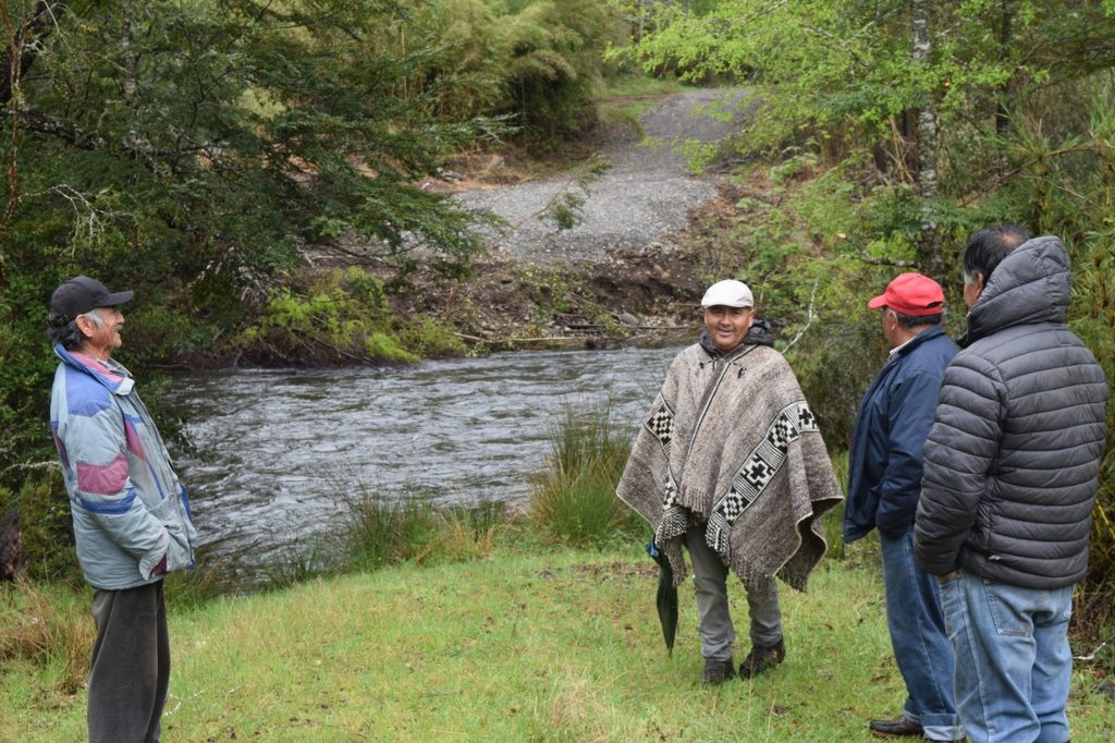 VILLARRICA Y CUNCO EVALÚAN LA CONSTRUCCIÓN DE UN PUENTE SOBRE EL RÍO…