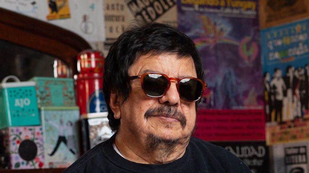 MAURICIO REDOLÉS PRESENTA SU POESÍA Y MÚSICA EN EL IV FESTIVAL GUIDO…