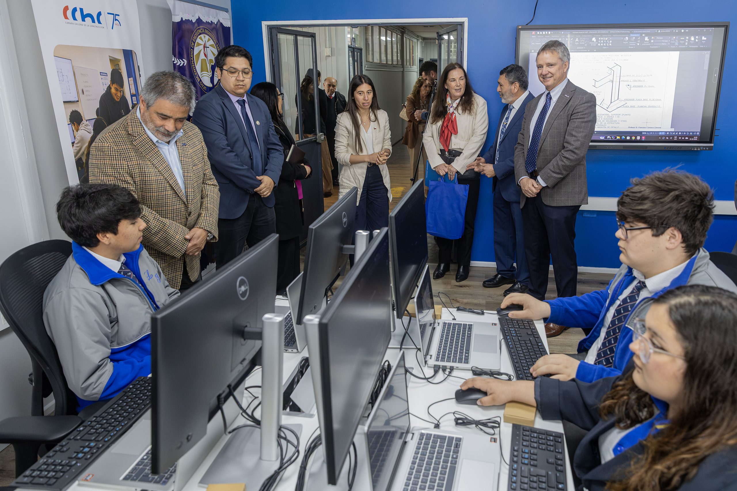 “Construyo mi Futuro”: CChC inaugura sala que beneficiará a…