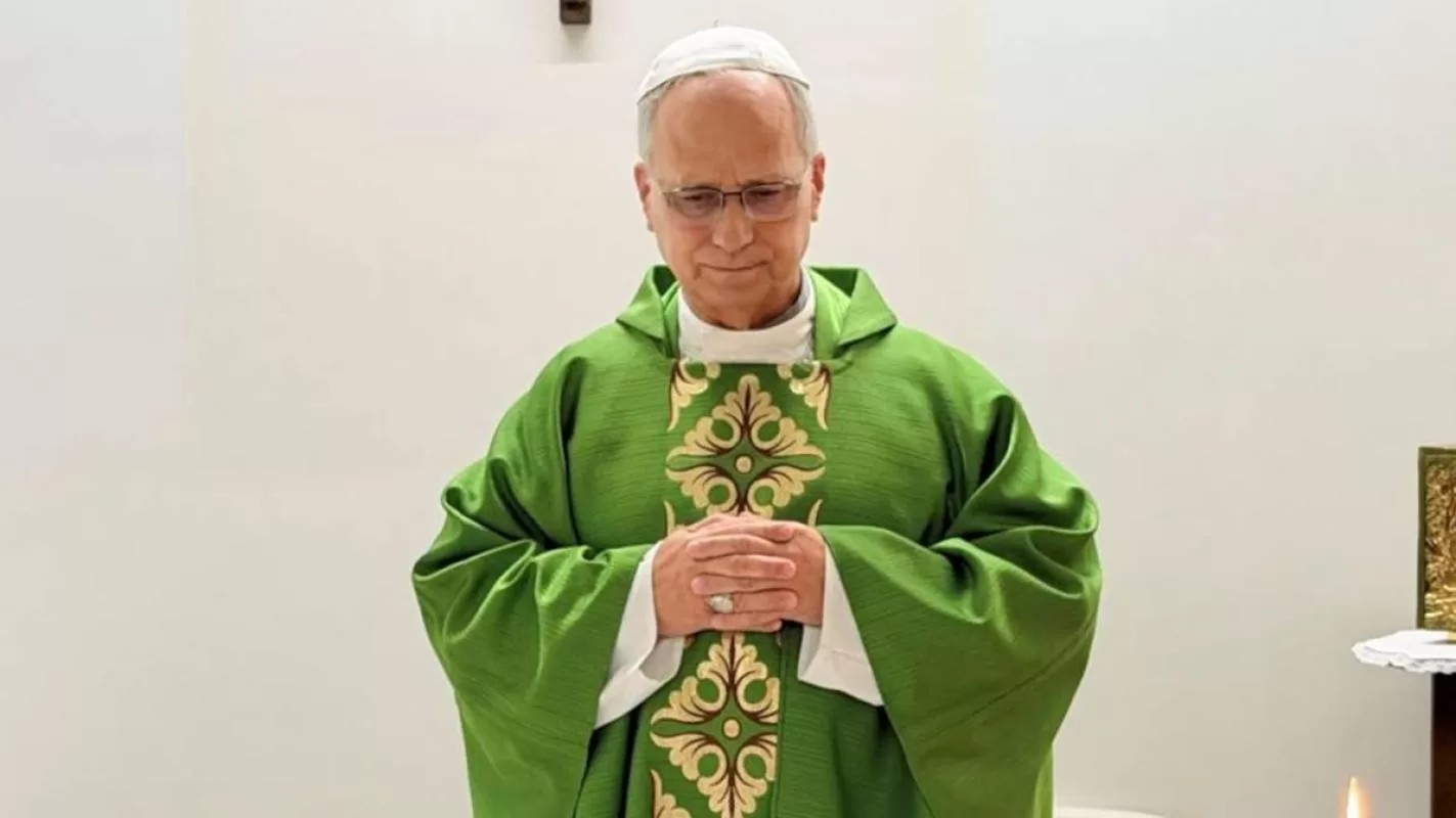 Papa León XIV celebra misa en el hospital y confirma reaparición…