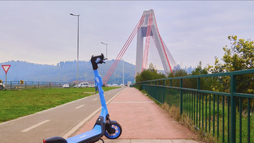 SCOOTERS ELÉCTRICOS SUPERAN LOS 30 MIL VIAJES EN TEMUCO A TRES…
