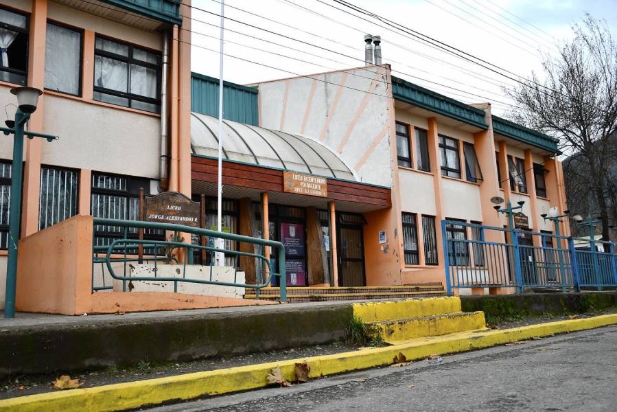 Solicitan priorizar proyecto de conservación del Liceo Bicentenario…