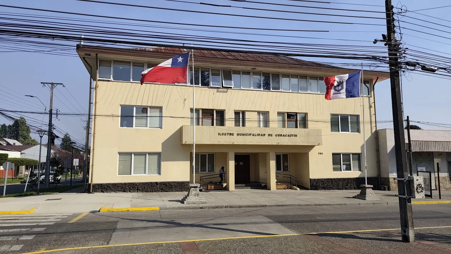 Contraloría detecta 78 órdenes por $758 millones a familiares de…