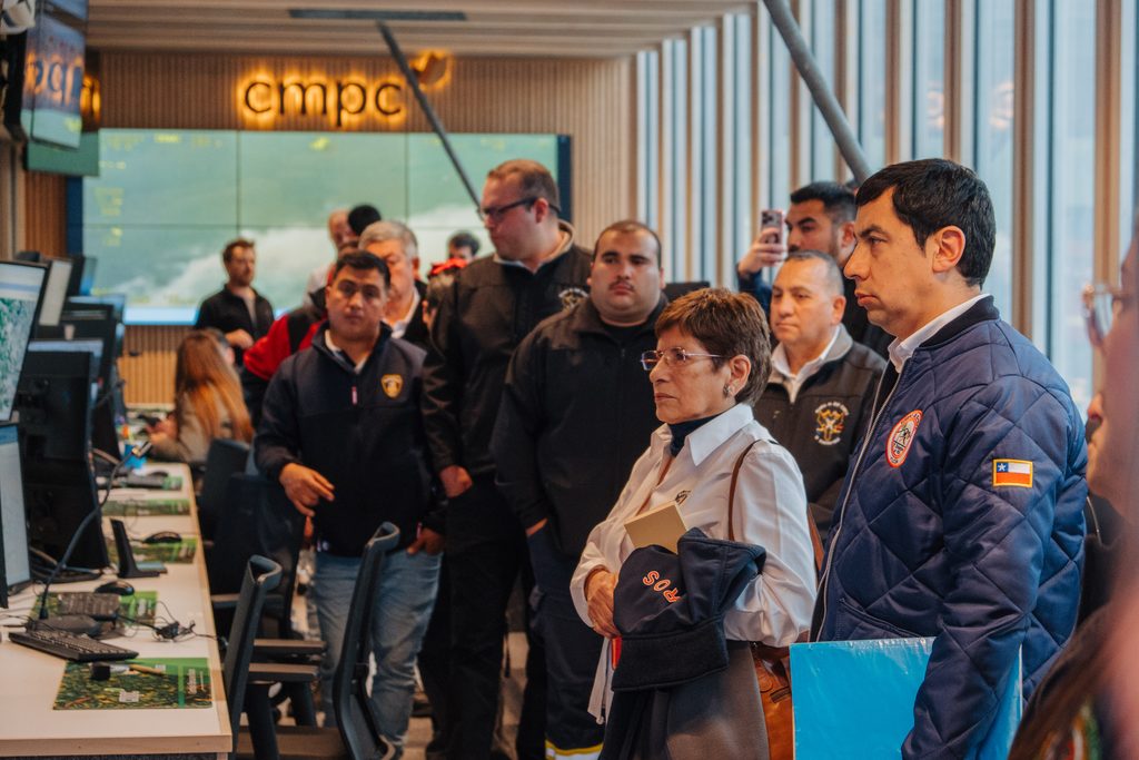 BOMBEROS DE LA ARAUCANÍA Y CMPC SE CAPACITAN DE FORMA CONJUNTA PARA…