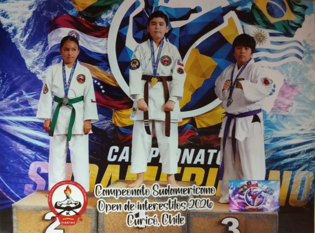 JOVEN KARATECA DE GALVARINO GANA TRES MEDALLAS EN TORNEO…