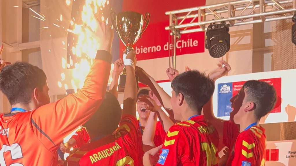 ANGOL Y VILLARRICA SE CORONAN CAMPEONES REGIONALES DE BALONMANO Y…