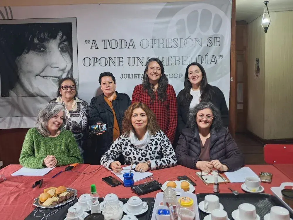 Mesa de Mujeres de Oposición exige llevar al diputado Javier…
