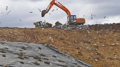Hombre muere tras ser aplastado durante descarga de basura al…