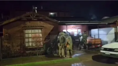 PERSECUCIÓN POLICIAL EN PADRE LAS CASAS TERMINA CON TRES DETENIDOS…