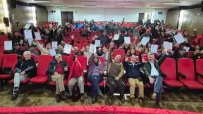 29 vecinos de Mulchén recibieron sus títulos de enseñanza básica y media